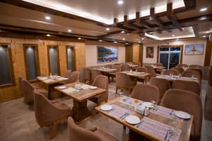 thumbnail: Restaurant