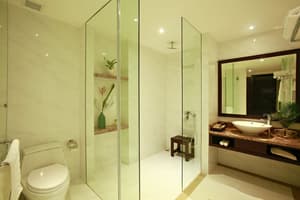 thumbnail: Bathroom shower