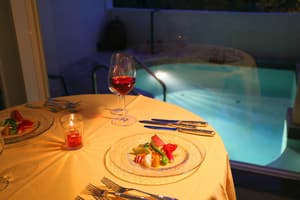 thumbnail: In-room dining