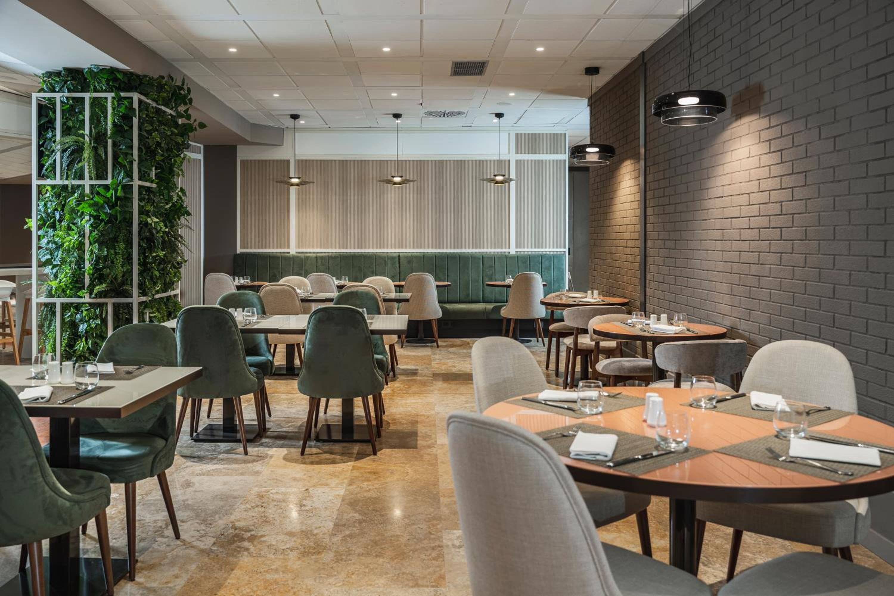Restaurant-cafeteria