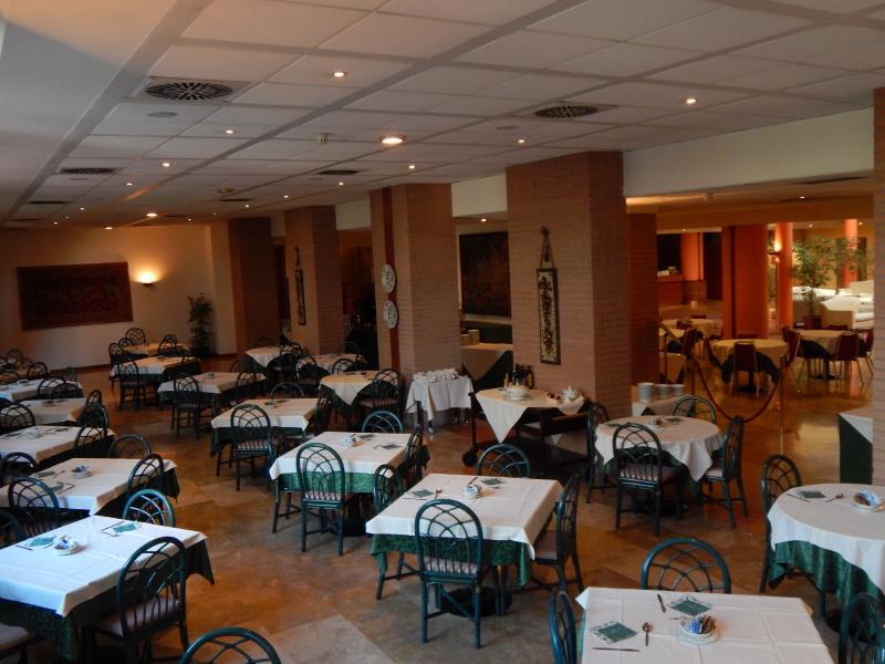 Restaurant-cafeteria