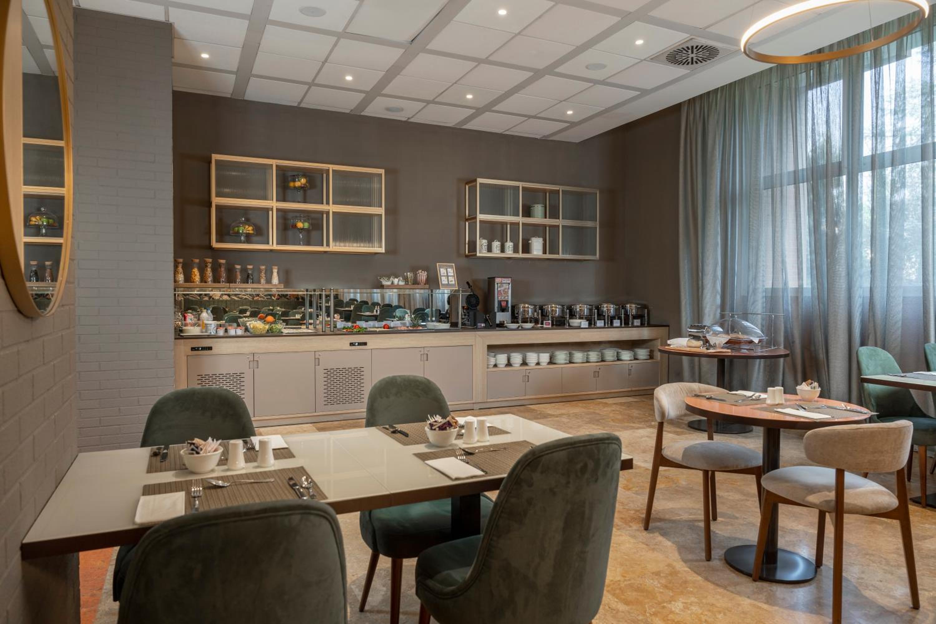 Restaurant-cafeteria