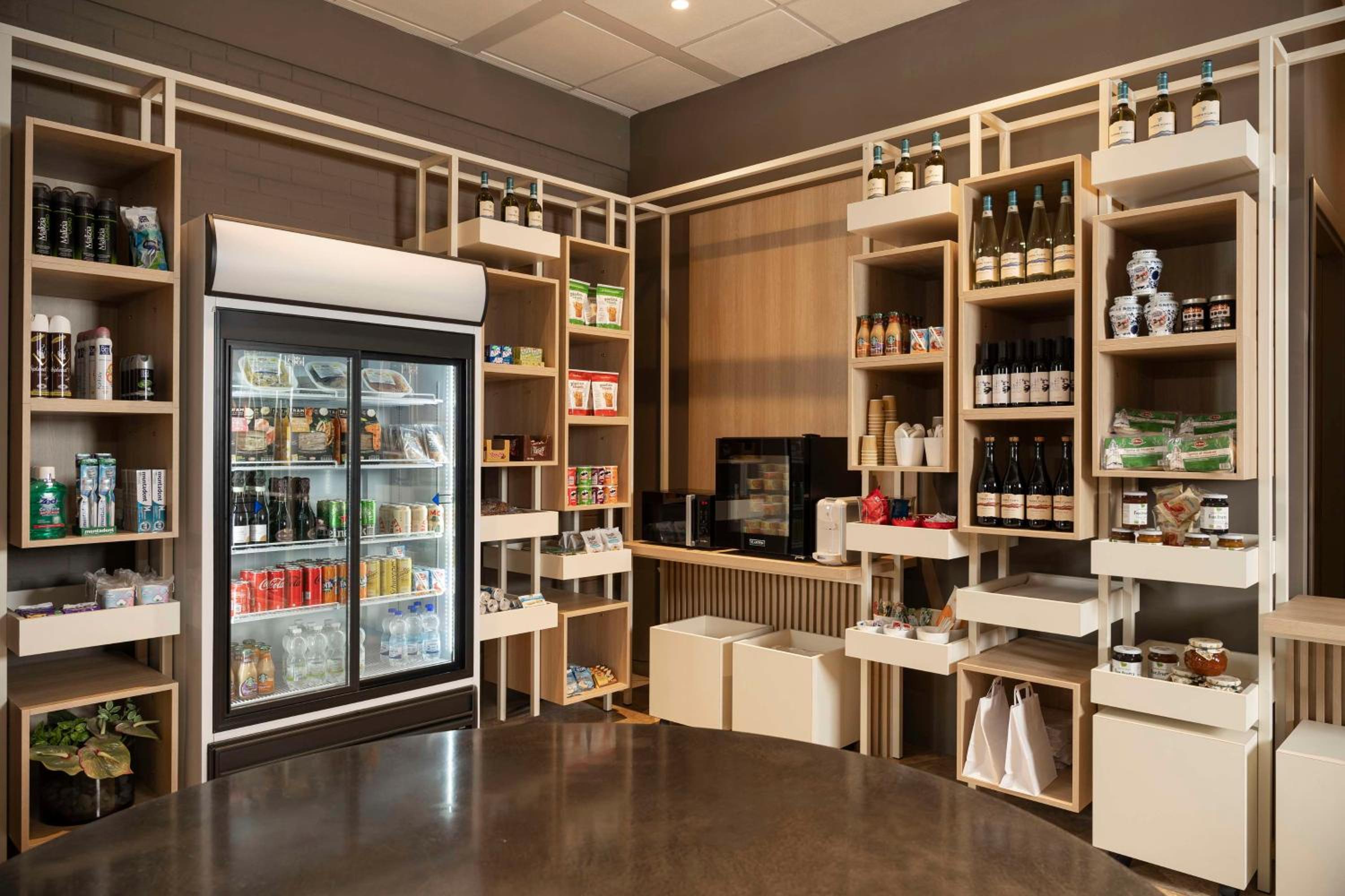 Restaurant-cafeteria