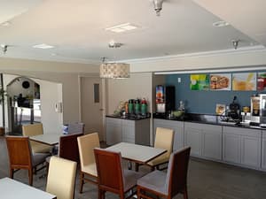 thumbnail: In-room dining