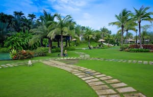 thumbnail: Property grounds