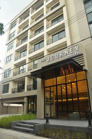 thumbnail: Front of property