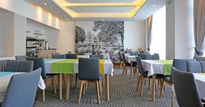 thumbnail: Restaurant