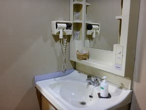 thumbnail: Bathroom amenities
