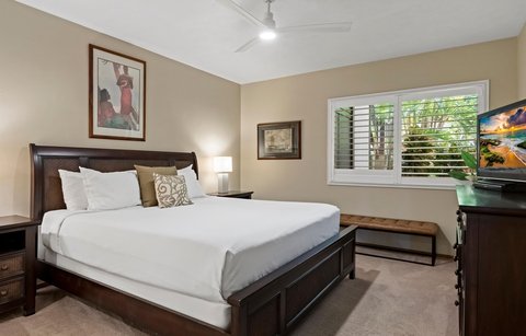 E105 Bedroom