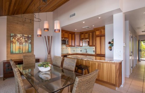 Makena Surf F304 Dining