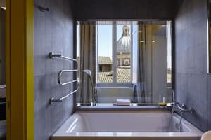 thumbnail: Deep soaking bathtub