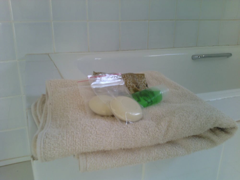 Bathroom amenities