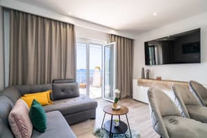 thumbnail: Living area