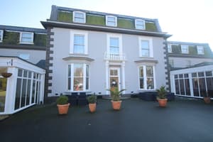 thumbnail: Exterior