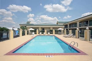 thumbnail: Pool