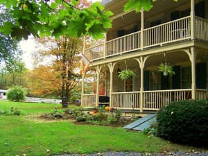 thumbnail: Outdoor dining