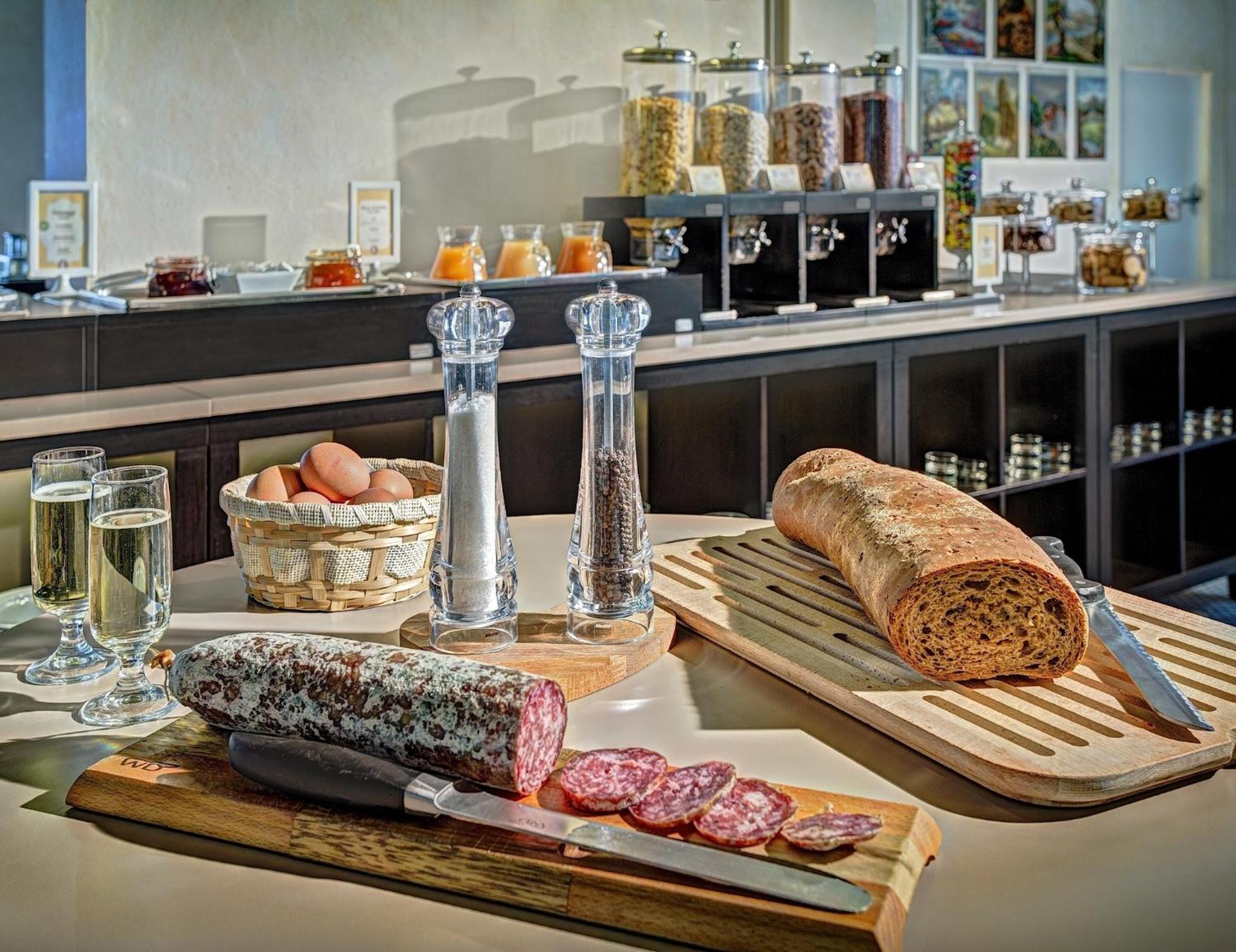 Restaurant-cafeteria