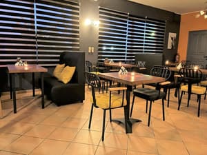 thumbnail: Restaurant