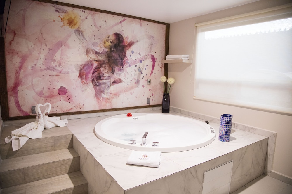 Jetted tub