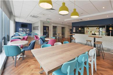 Dining,Dining Area,Restaurant,On-Site