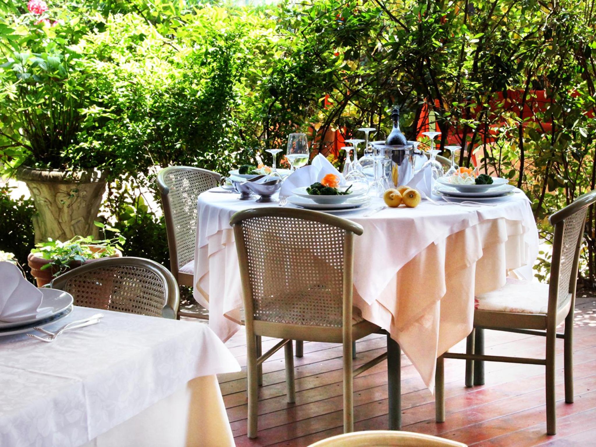 Restaurant-cafeteria