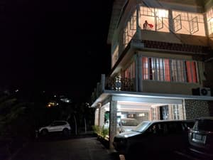 thumbnail: Exterior detail