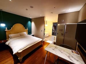 thumbnail: Room