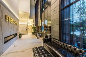 thumbnail: Interior entrance