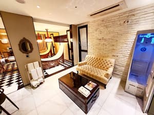 thumbnail: Room