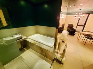 thumbnail: Bathroom