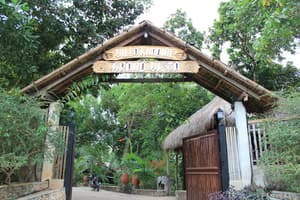 thumbnail: Property entrance