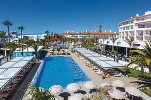 thumbnail: Outdoor pool