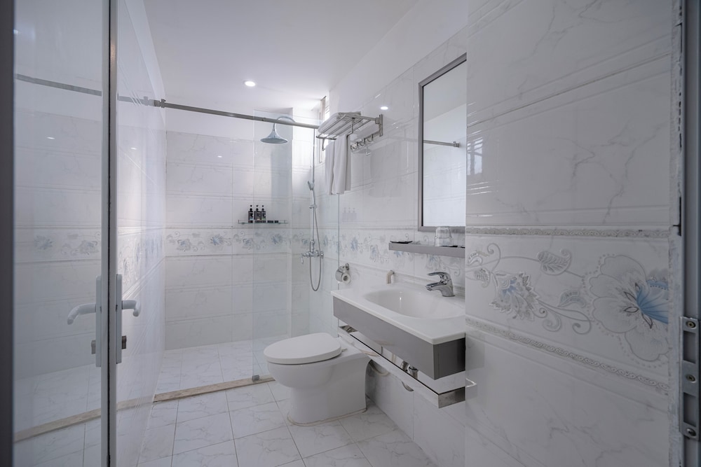Bathroom shower