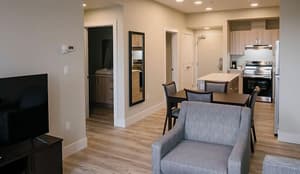 thumbnail: In-room dining