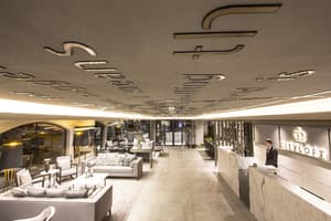 thumbnail: Lobby sitting area
