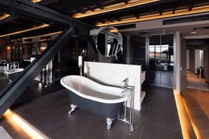 thumbnail: Deep soaking bathtub