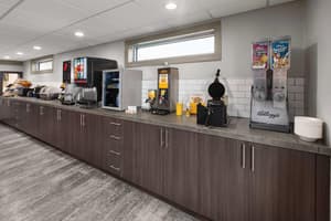 thumbnail: Breakfast area