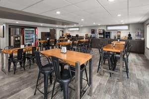 thumbnail: Breakfast area