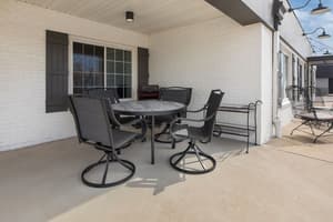 thumbnail: Terrace/patio