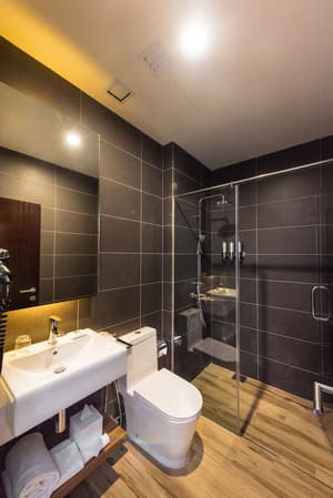 thumbnail: Bathroom shower