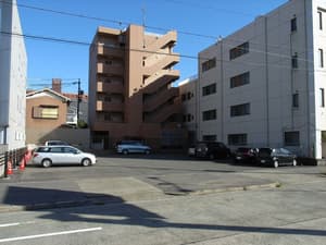 thumbnail: Parking