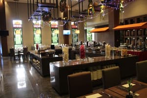 thumbnail: Restaurant
