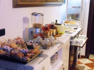 thumbnail: Buffet