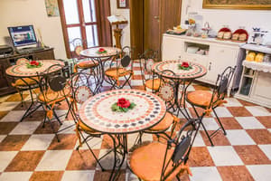 thumbnail: Breakfast area
