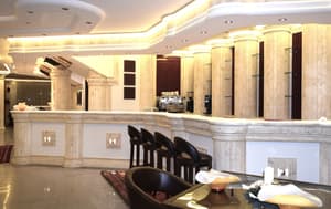 thumbnail: Bar (on property)