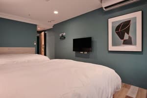 thumbnail: Room