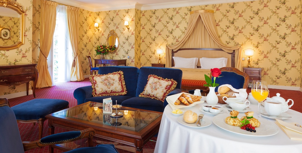 In-room dining