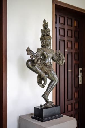 thumbnail: Interior detail