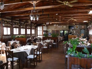 thumbnail: Restaurant