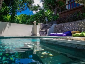 thumbnail: Infinity pool